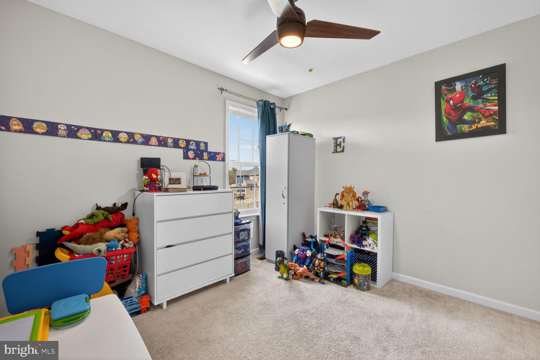 WEST FIELDS - Residential