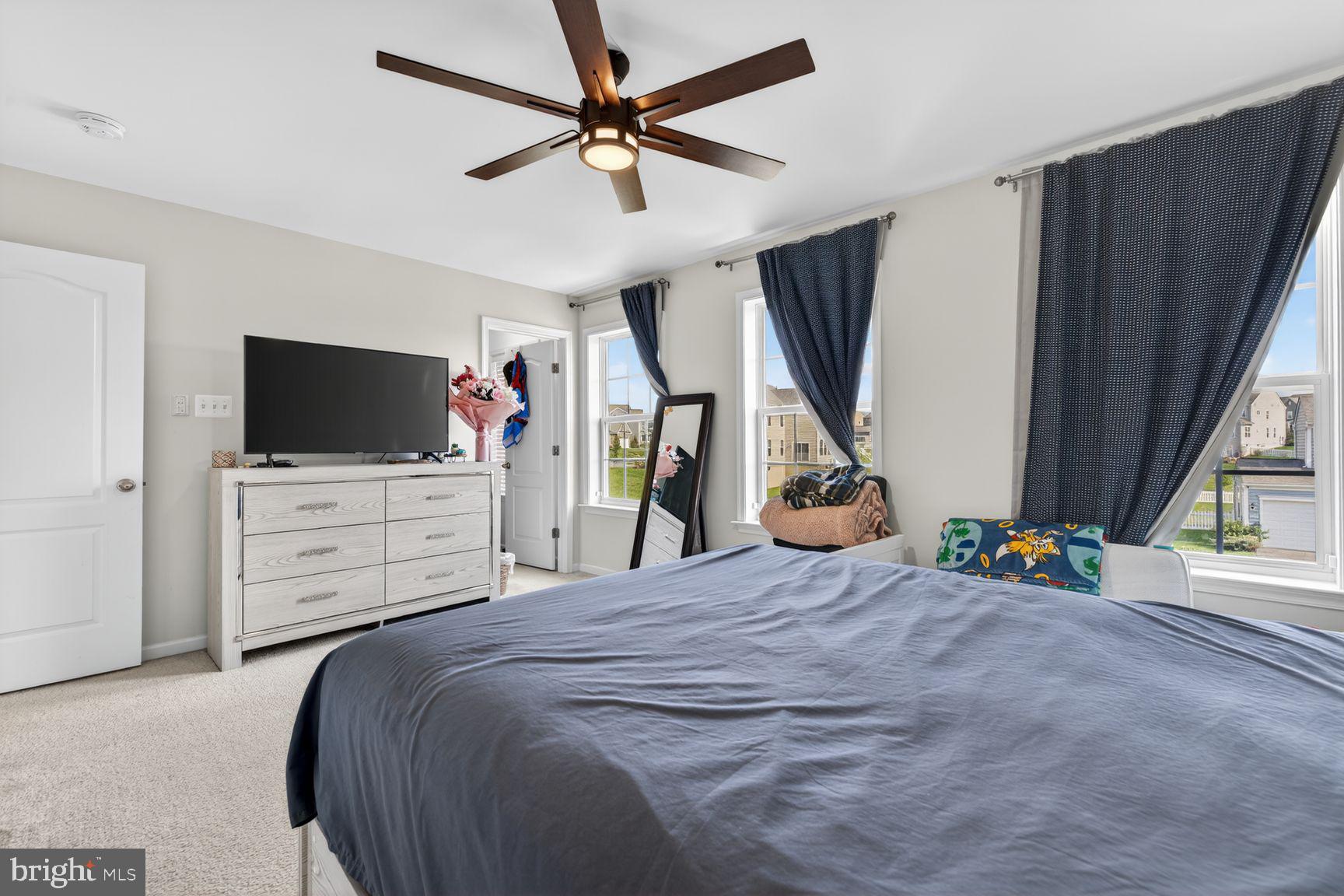 WEST FIELDS - Residential