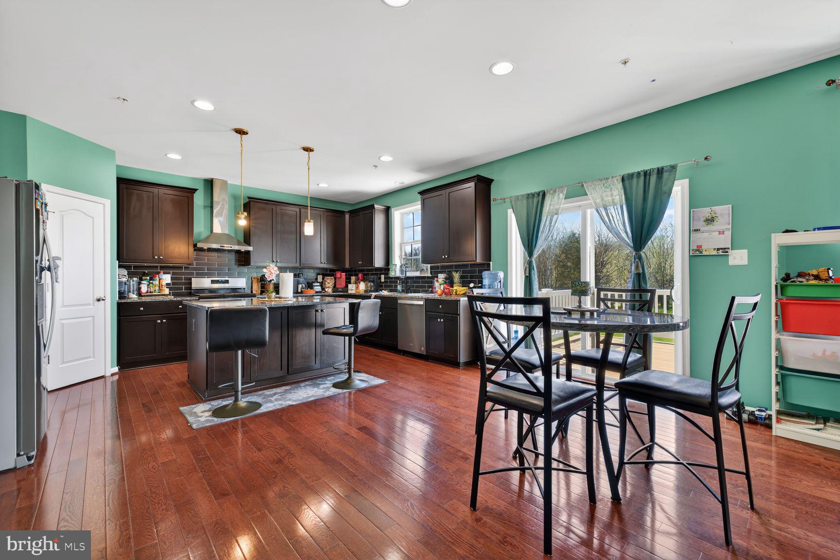 WEST FIELDS - Residential
