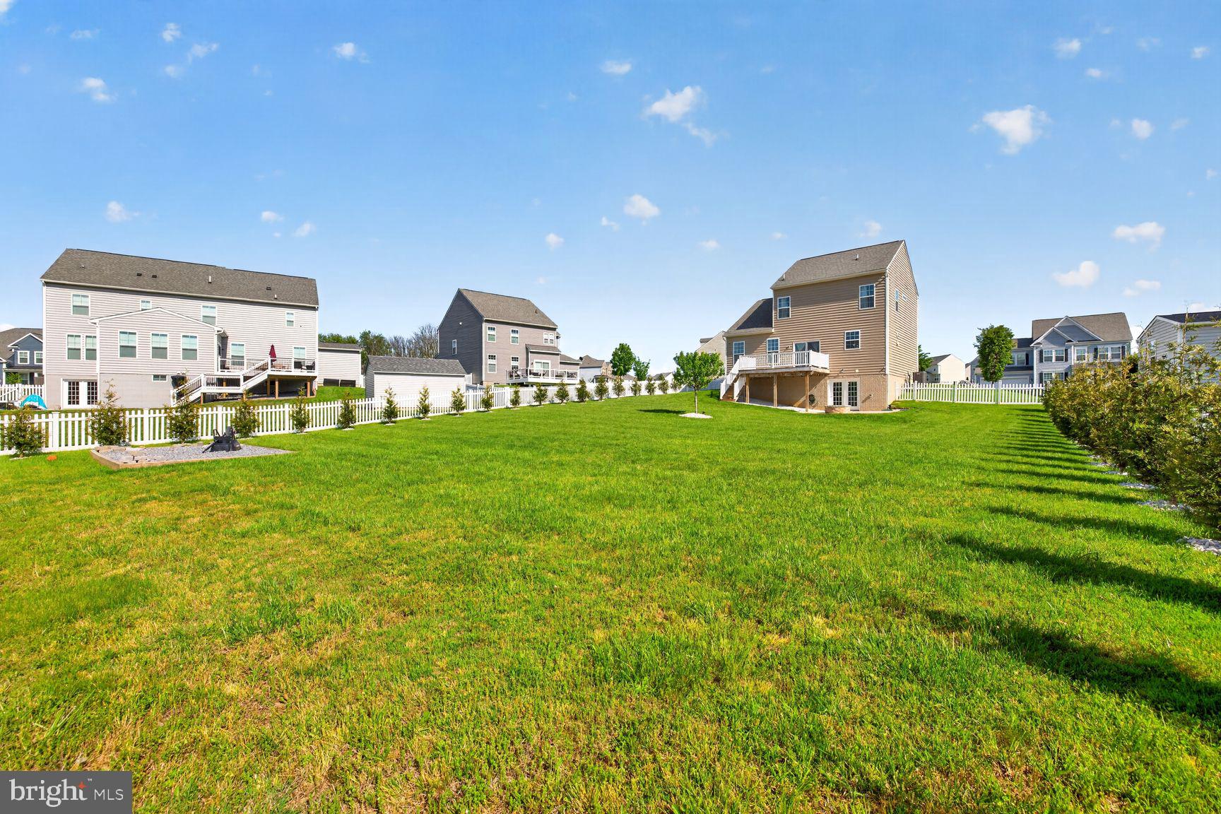 WEST FIELDS - Residential