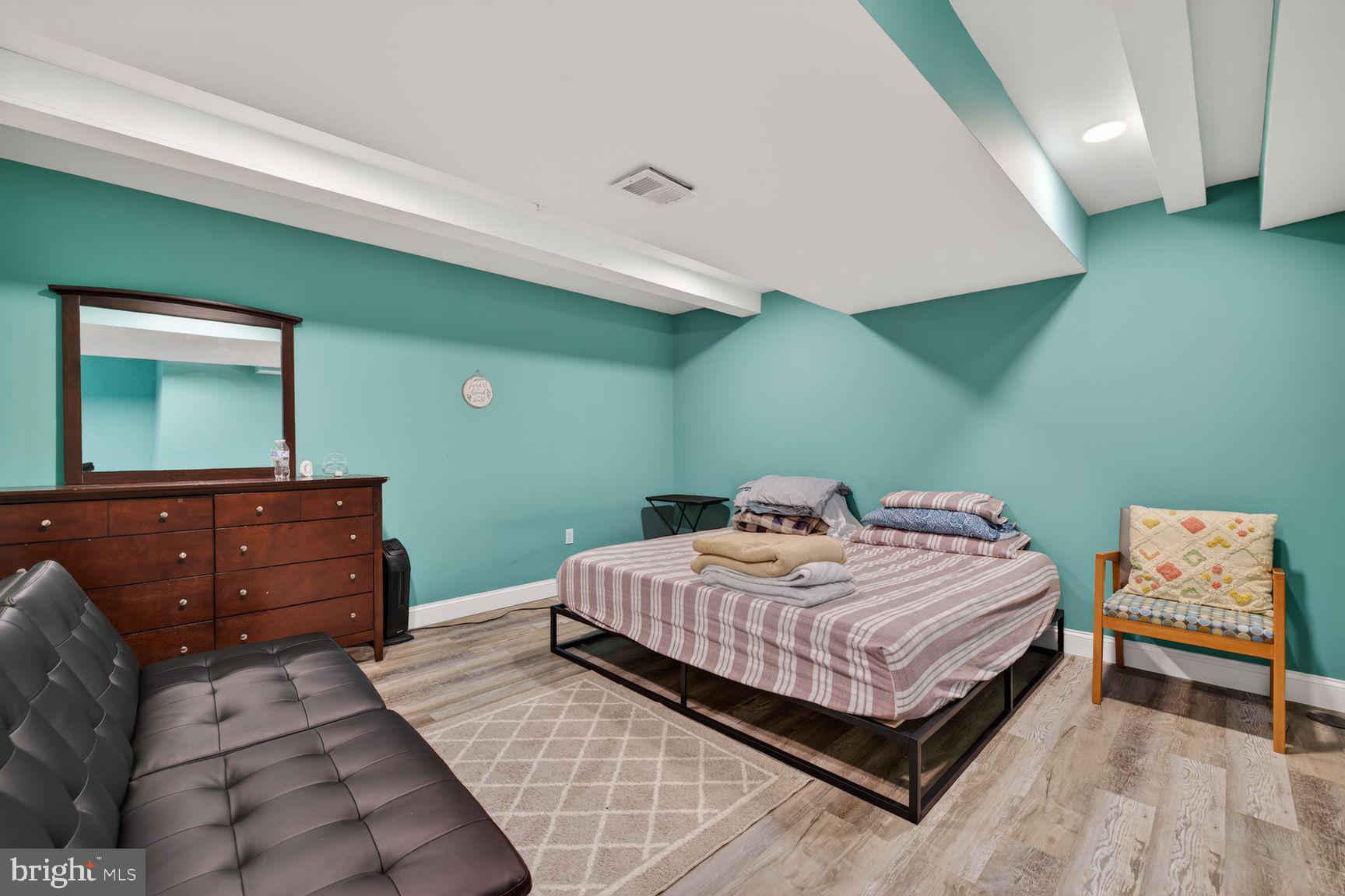 WEST FIELDS - Residential