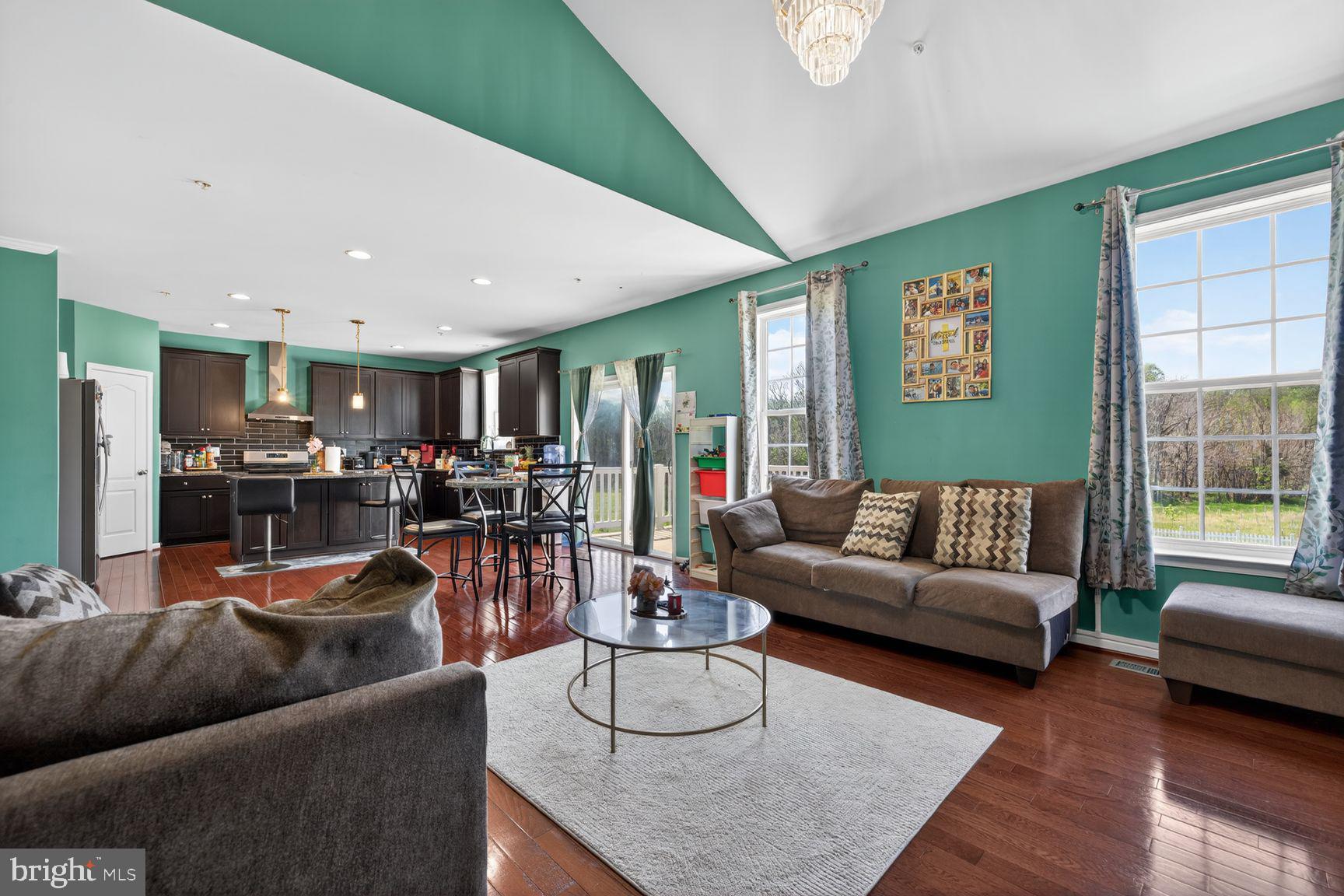 WEST FIELDS - Residential