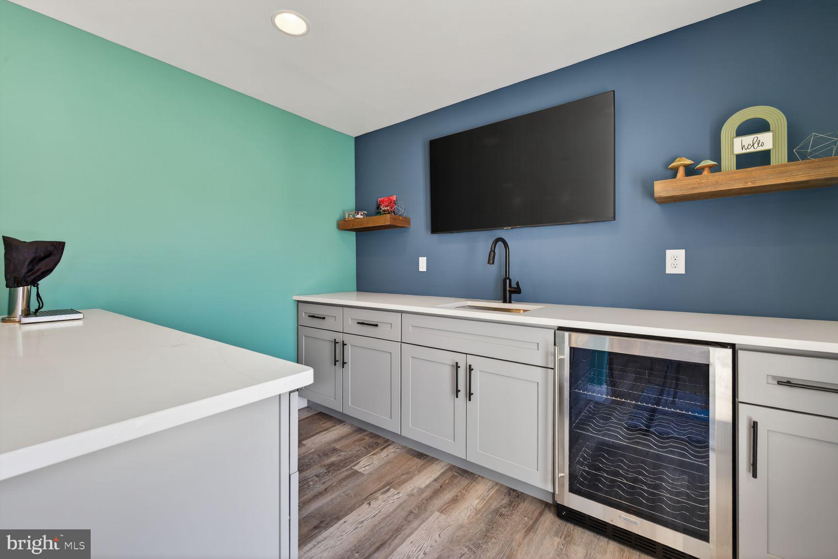 WEST FIELDS - Residential
