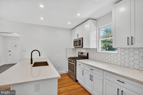 832 DELAFIELD STREET NE WASHINGTON DC 20017