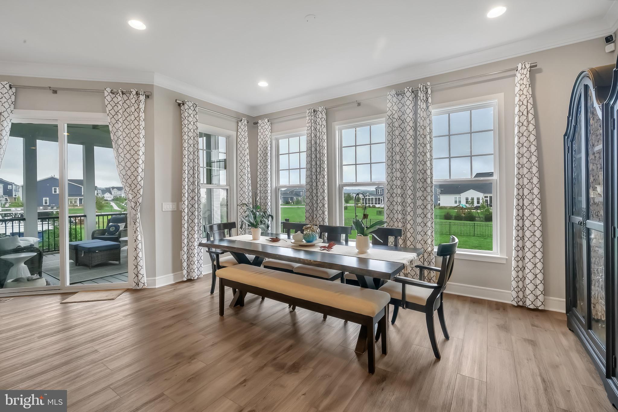 MEADOWBROOK - Residential