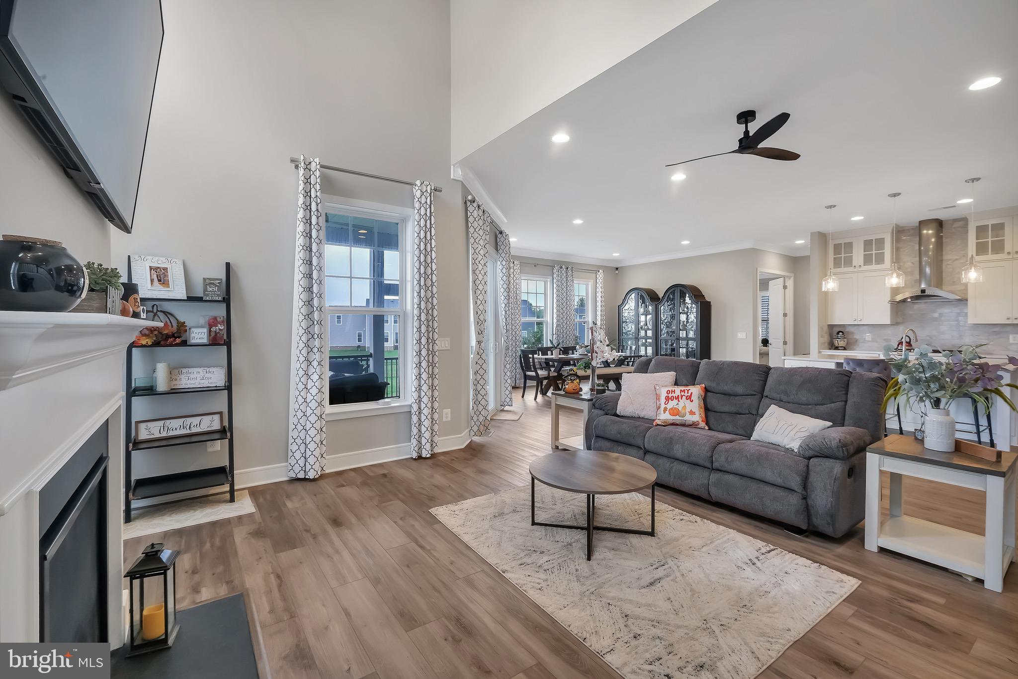 MEADOWBROOK - Residential