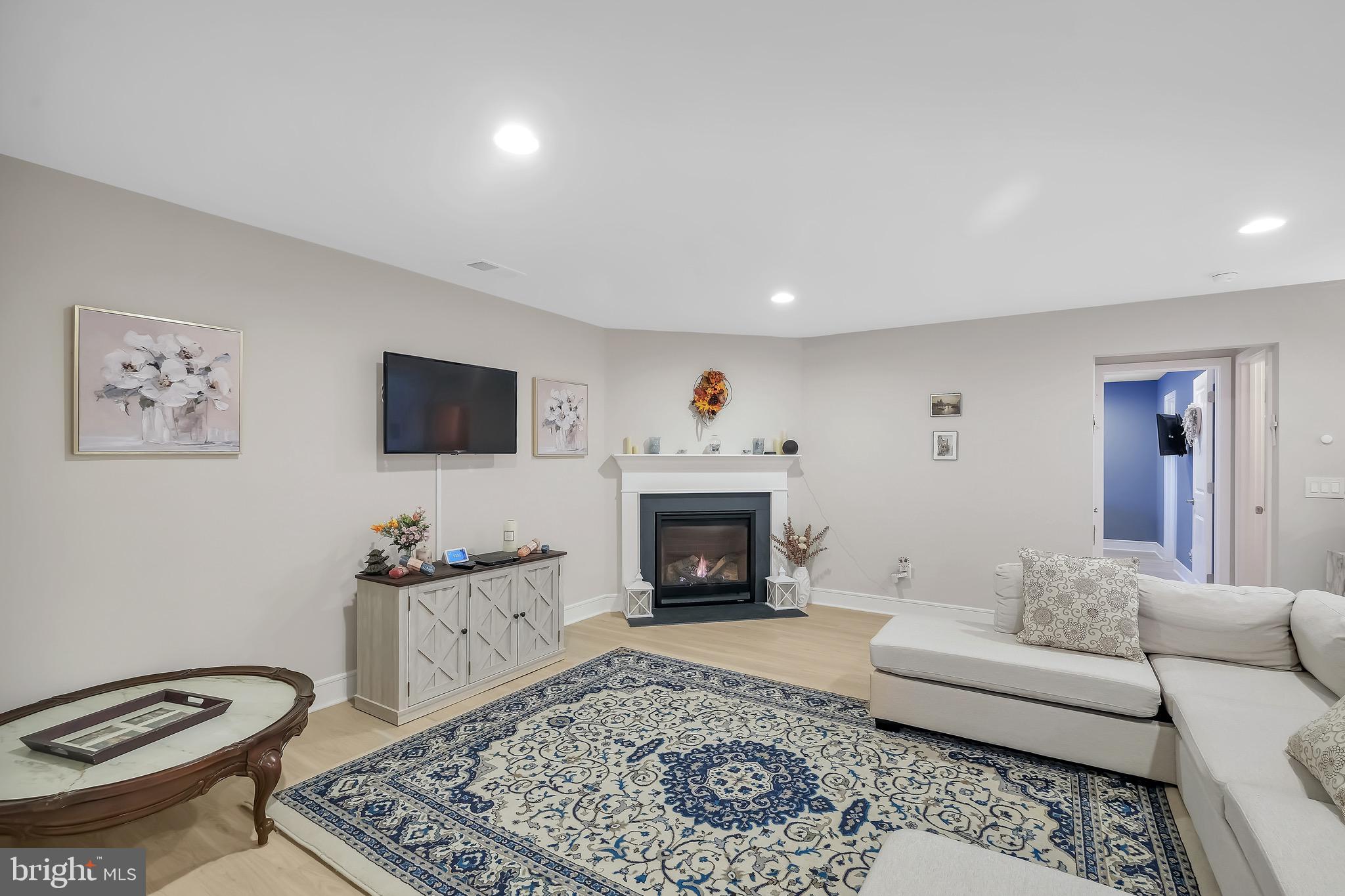 MEADOWBROOK - Residential