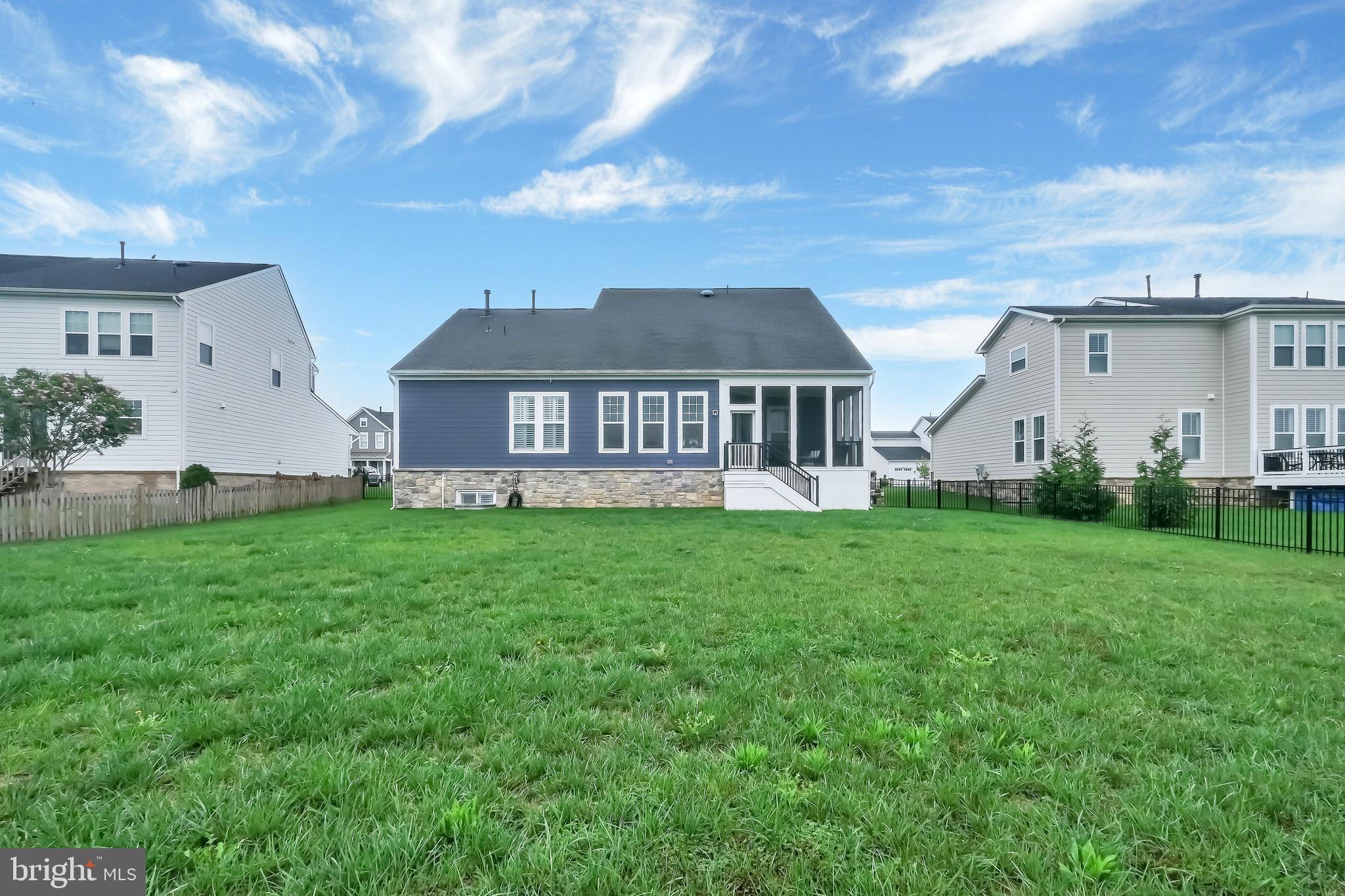 MEADOWBROOK - Residential