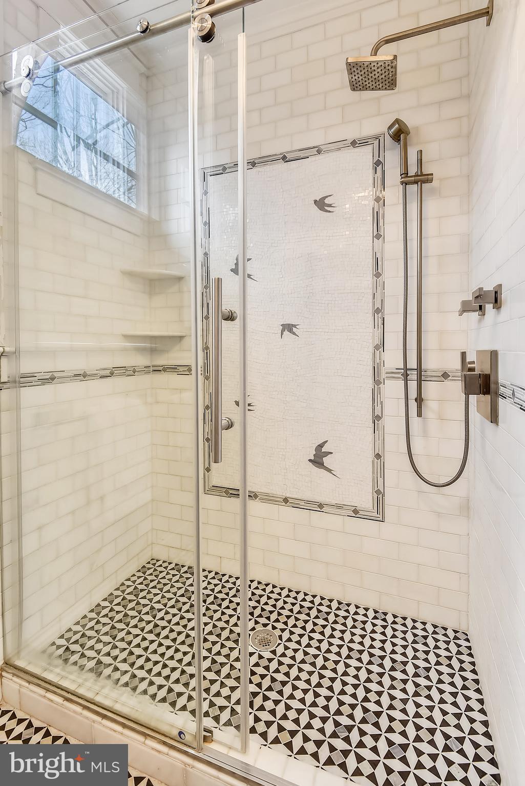 LYON VILLAGE - Residential