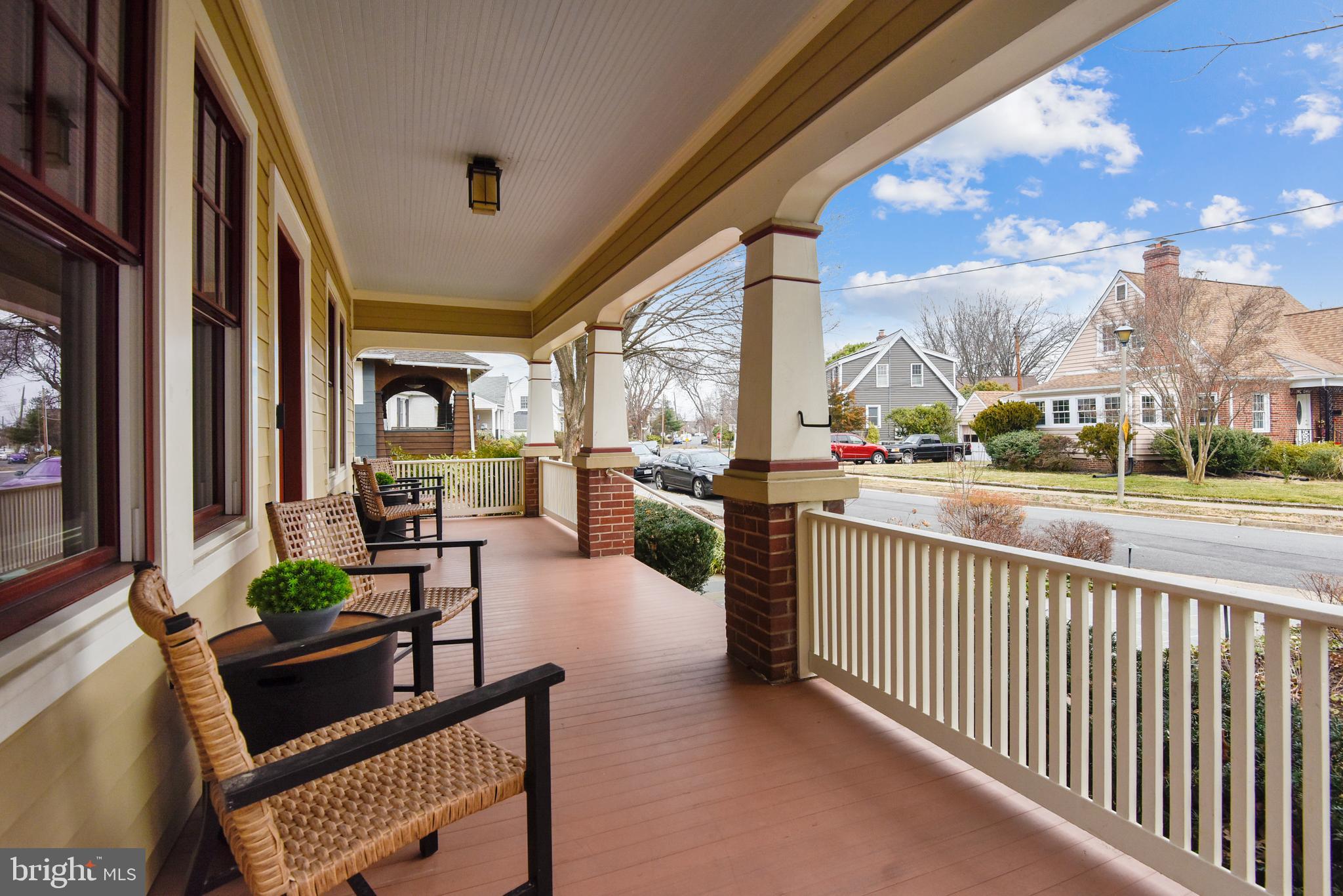 LYON VILLAGE - Residential