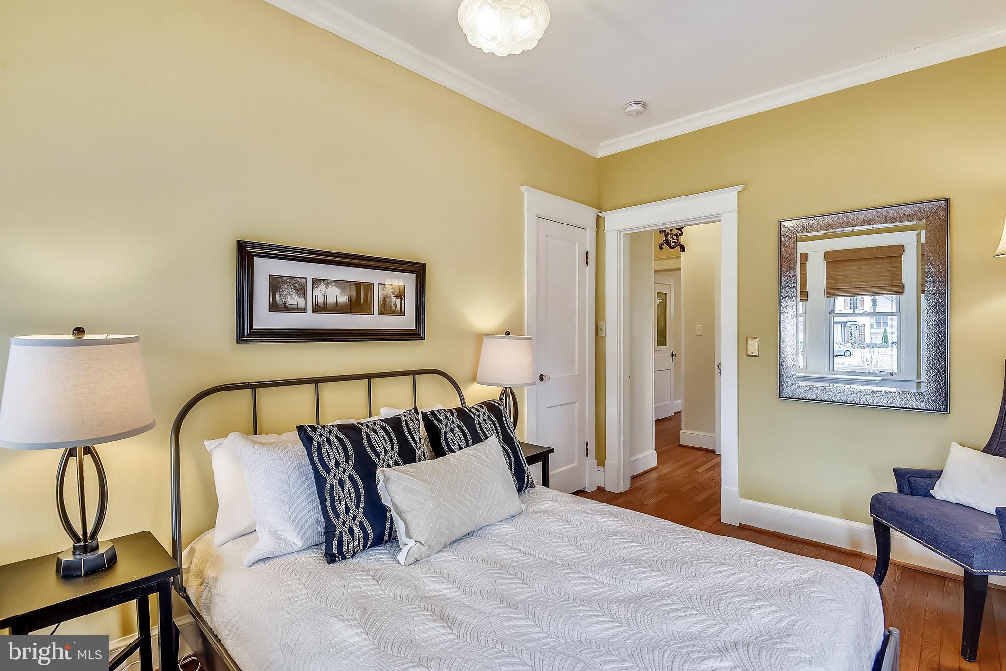 LYON VILLAGE - Residential