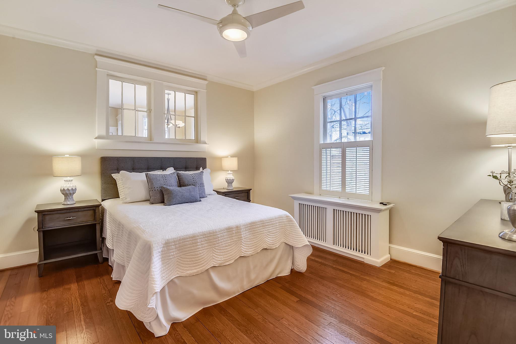 LYON VILLAGE - Residential