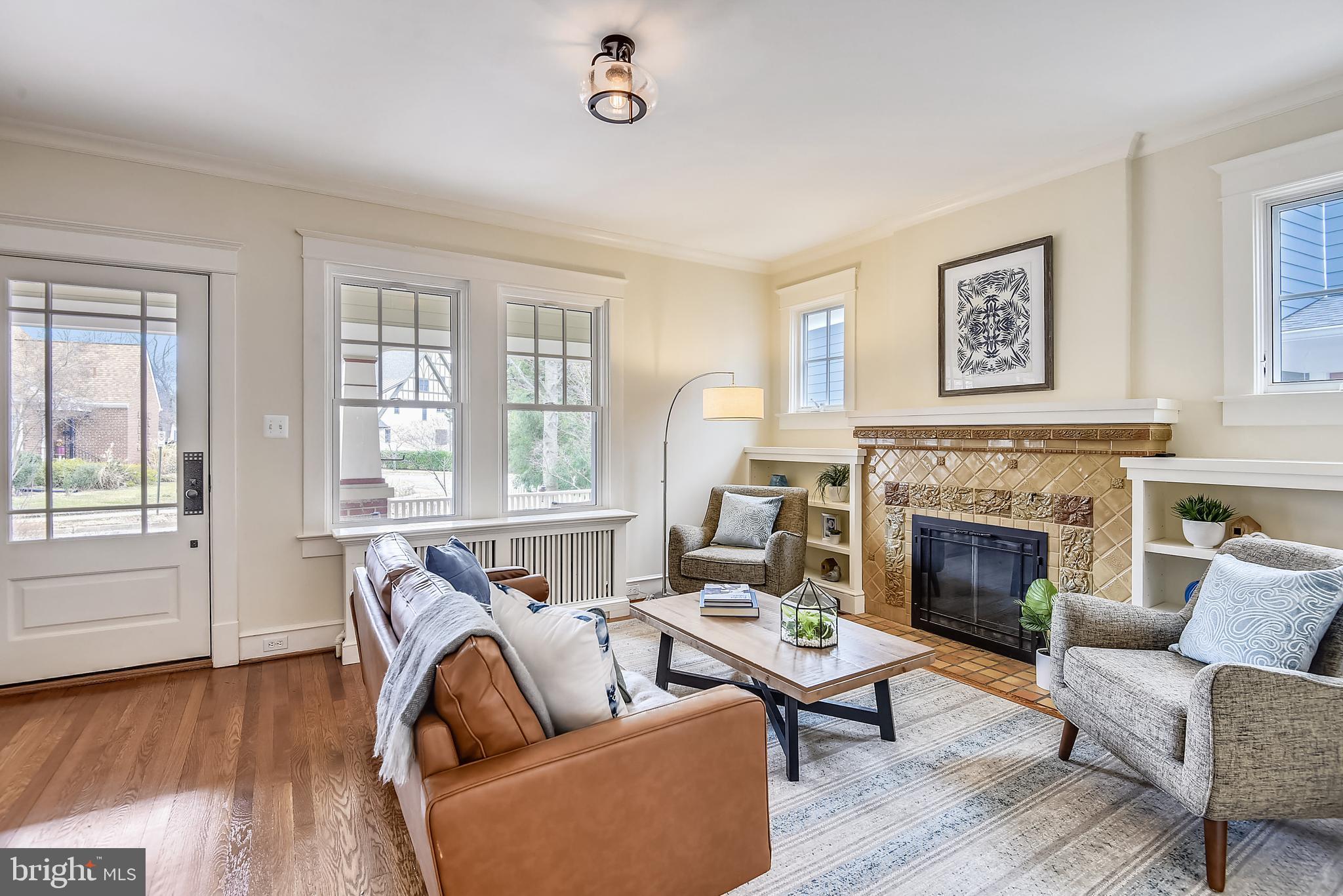 LYON VILLAGE - Residential