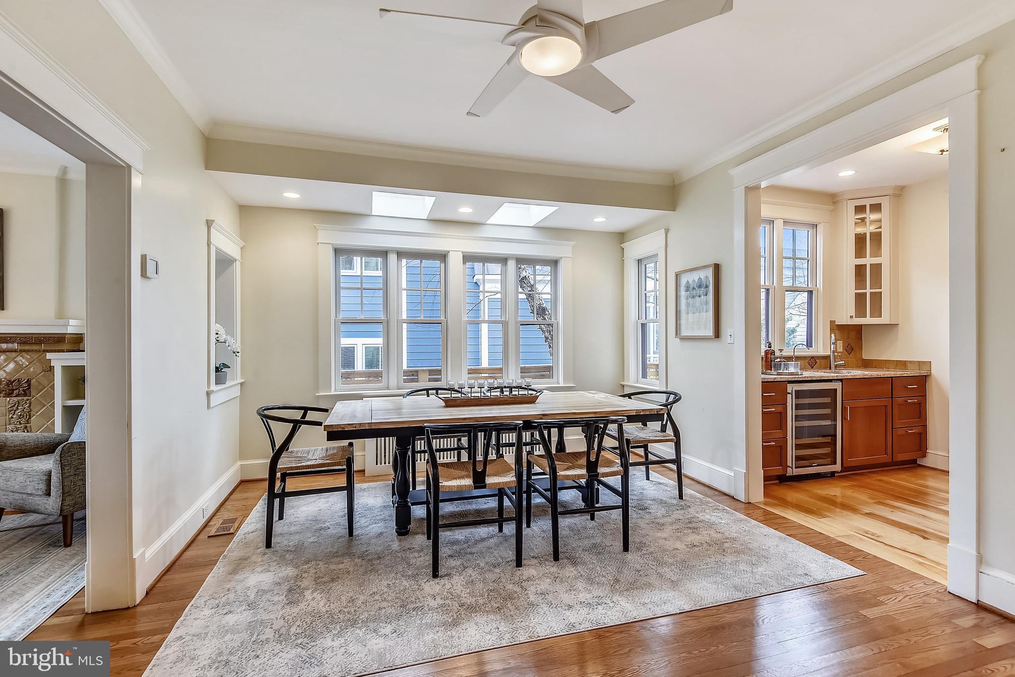 LYON VILLAGE - Residential