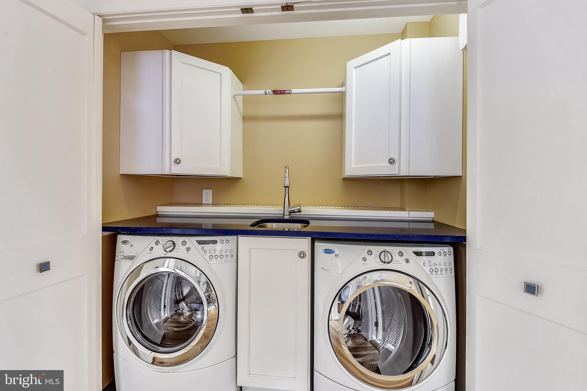 LYON VILLAGE - Residential