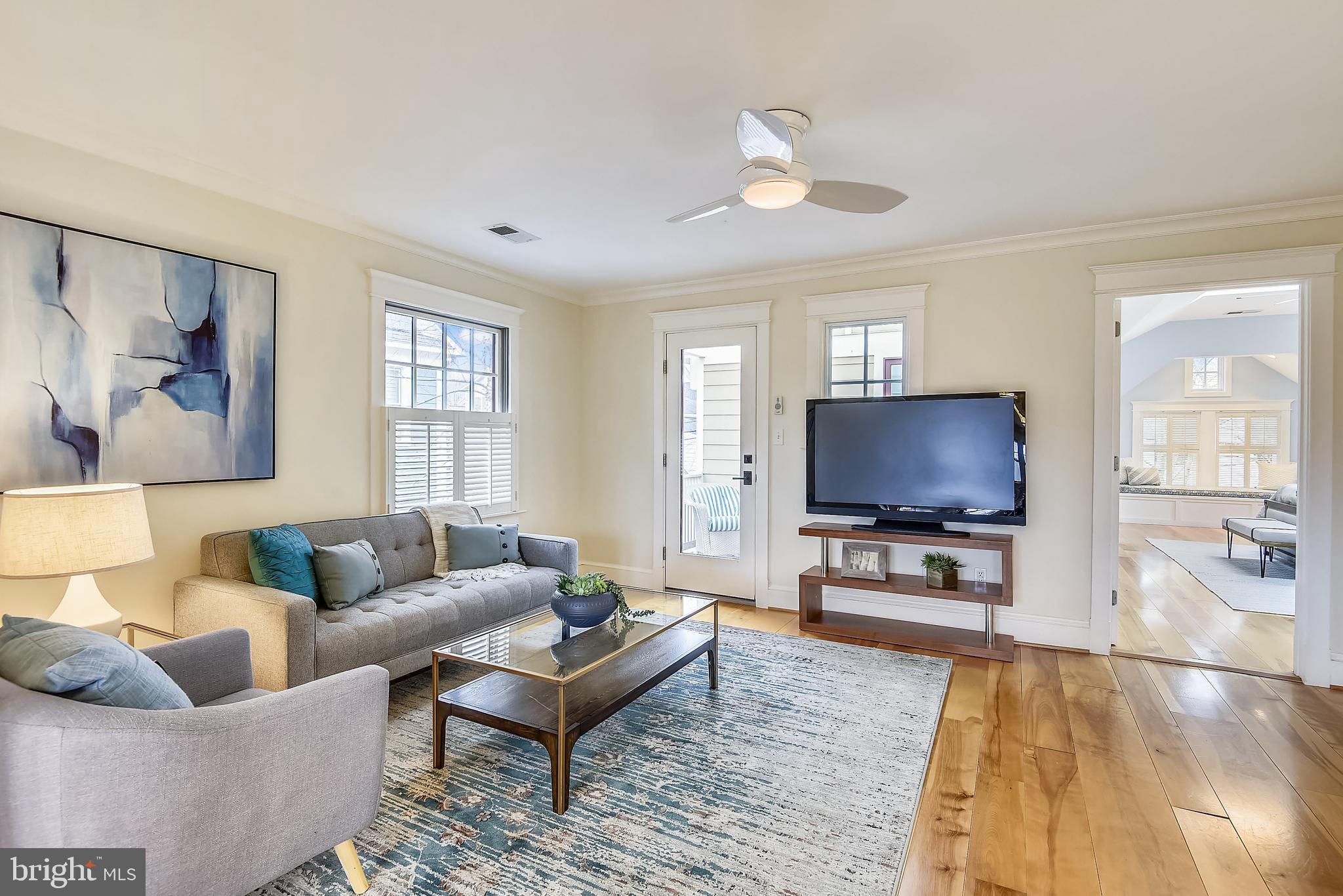 LYON VILLAGE - Residential