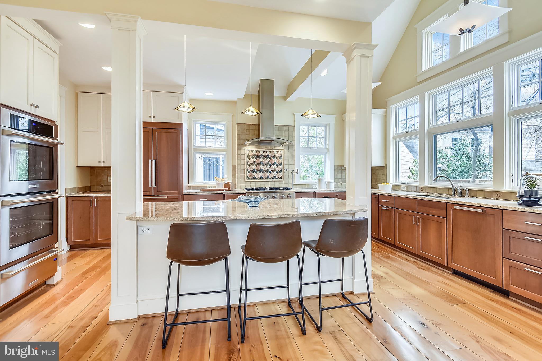 LYON VILLAGE - Residential