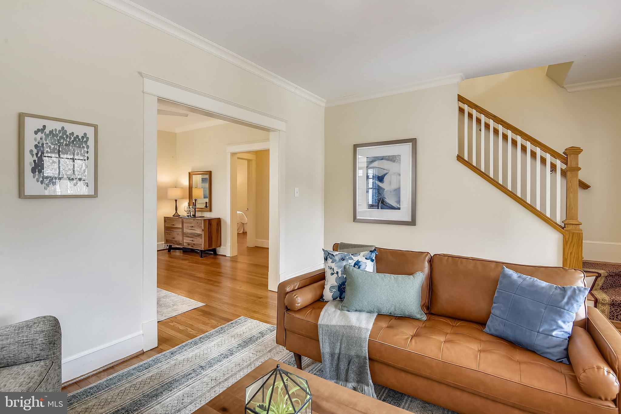 LYON VILLAGE - Residential