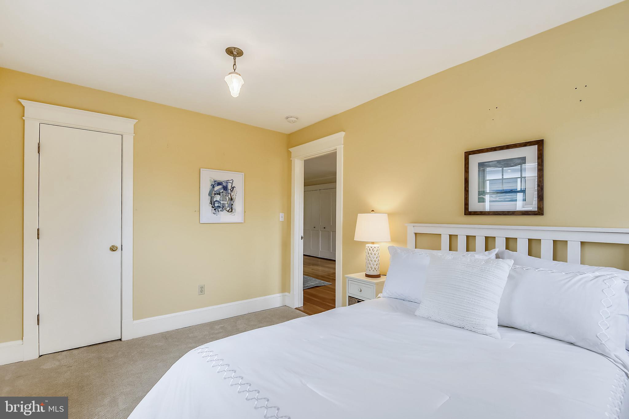 LYON VILLAGE - Residential