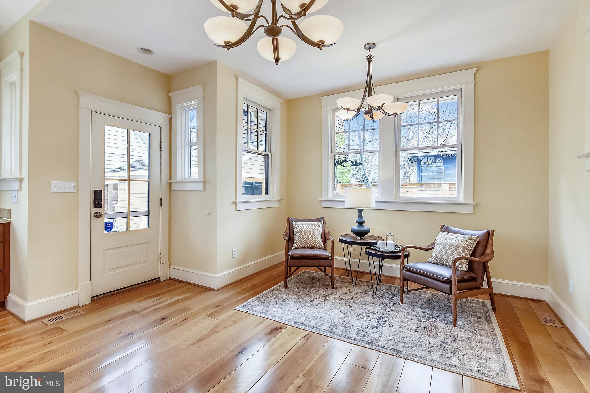 LYON VILLAGE - Residential