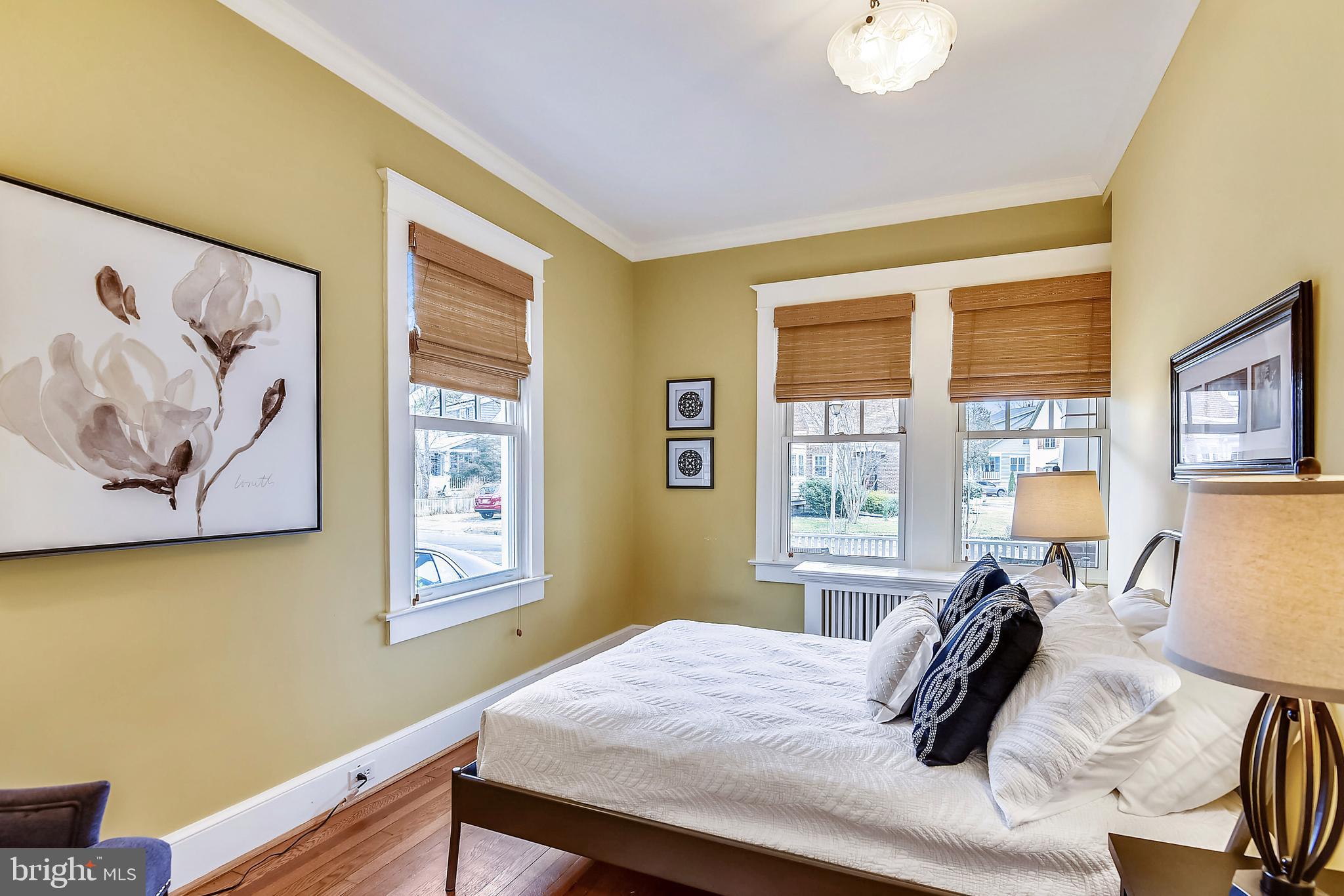 LYON VILLAGE - Residential