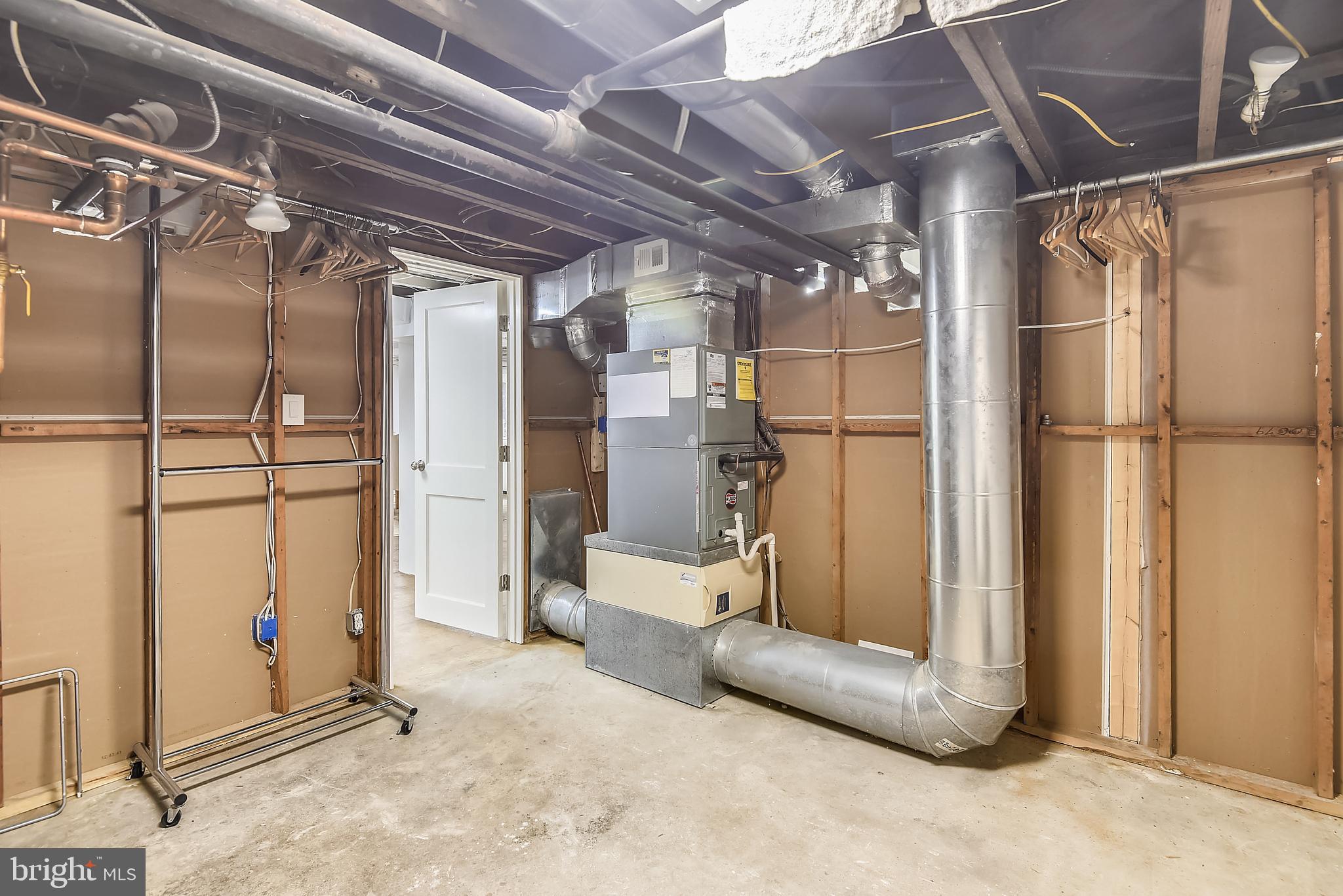 LYON VILLAGE - Residential