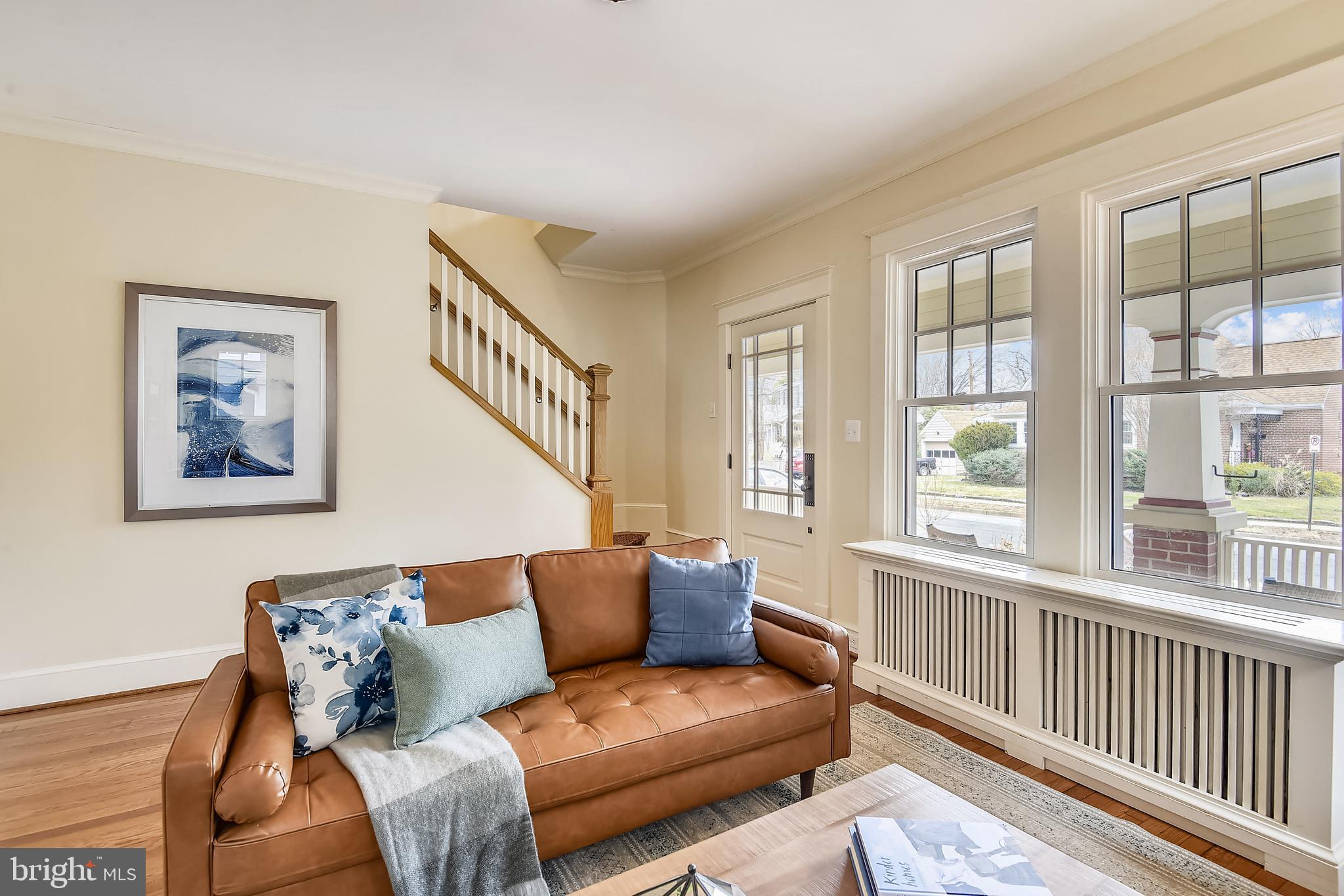 LYON VILLAGE - Residential