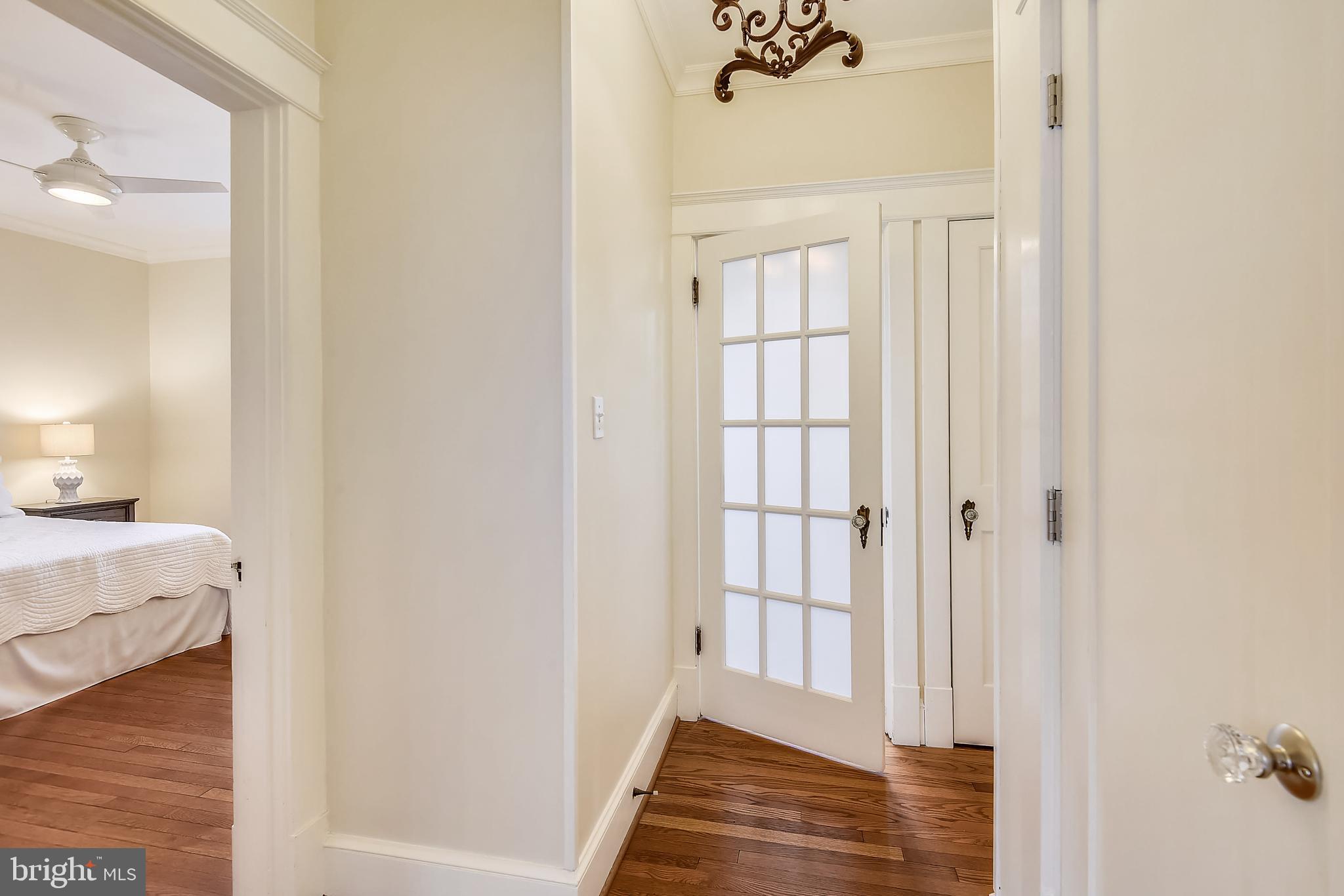 LYON VILLAGE - Residential