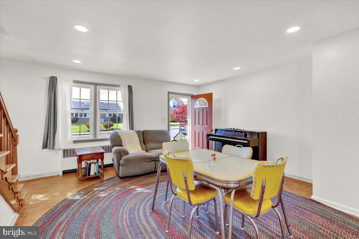 240 W RACE STREET