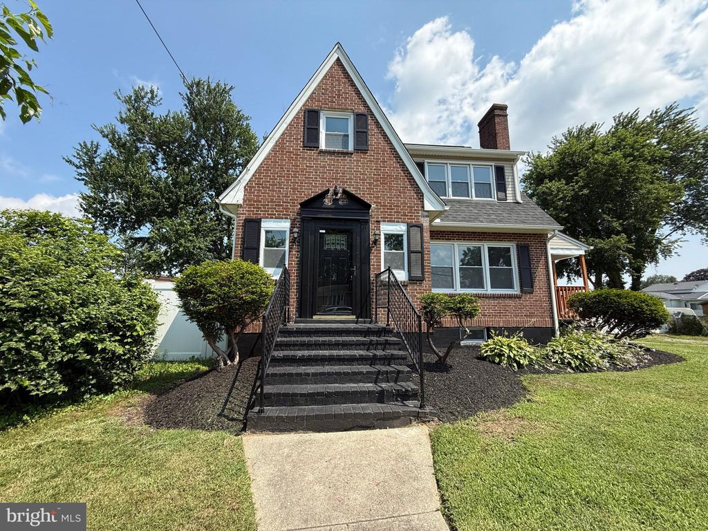 Photo of 949 Lincoln Street, DOVER, DE 19904 (MLS # DEKT2039222)