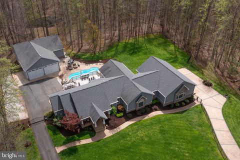 264 HOLLY BERRY ROAD FREDERICKSBURG VA 22406