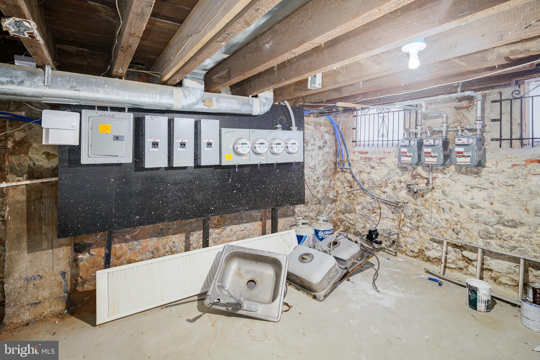 PHILADELPHIA (WEST) - Residential Income