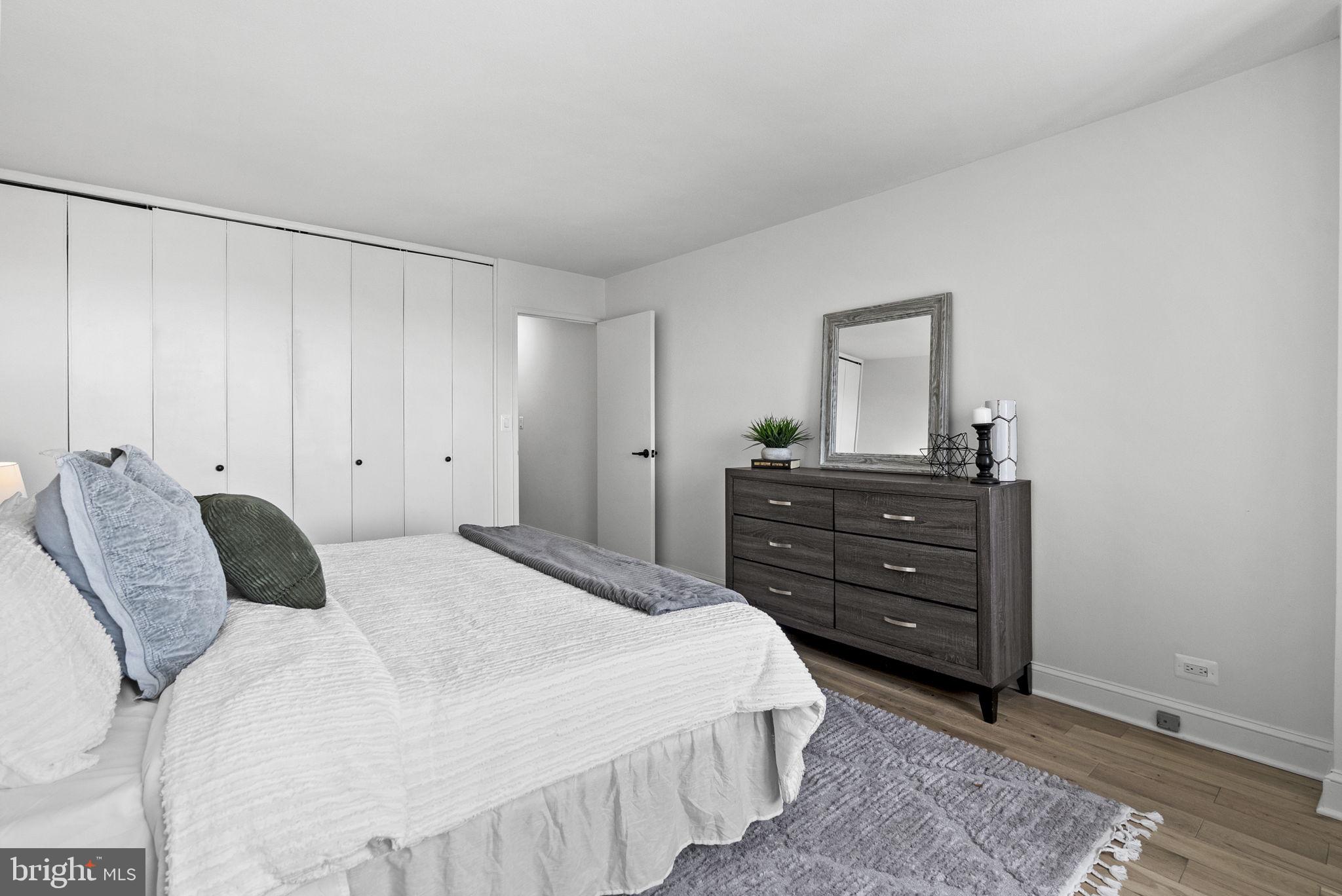 OAK HILL - Residential