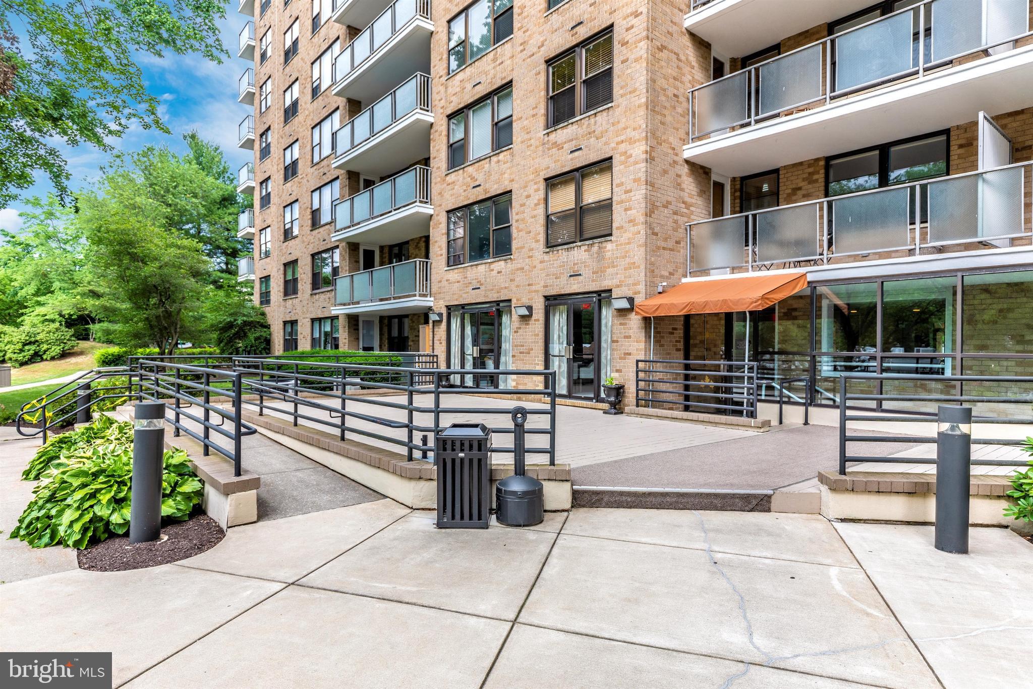 OAK HILL - Residential