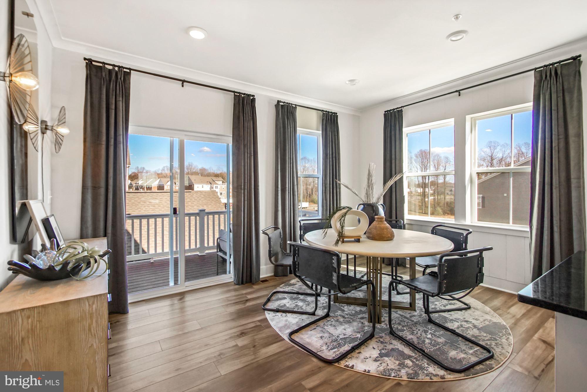 ST. CHARLES - Residential