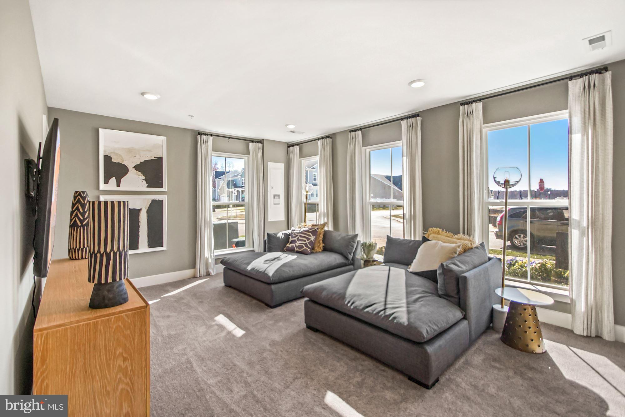 ST. CHARLES - Residential