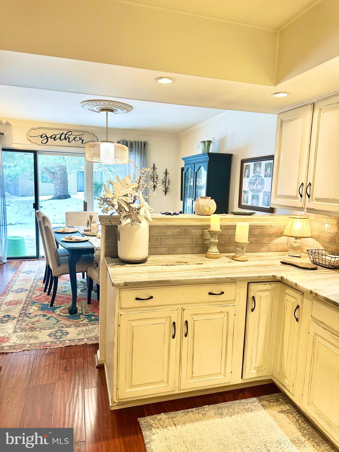 821 JEFFERSON WAY 821