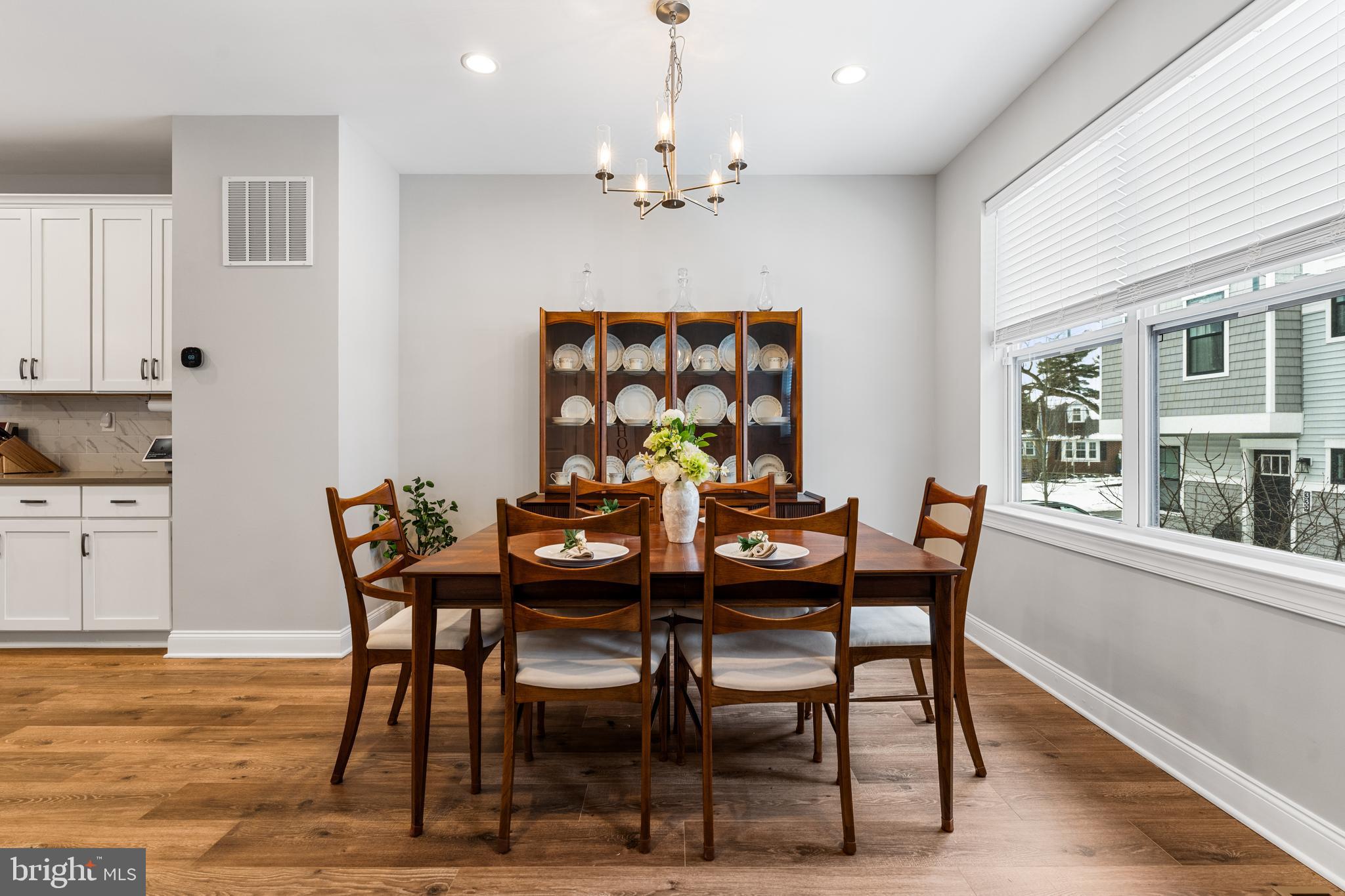 FREELAND SQUARE - Residential