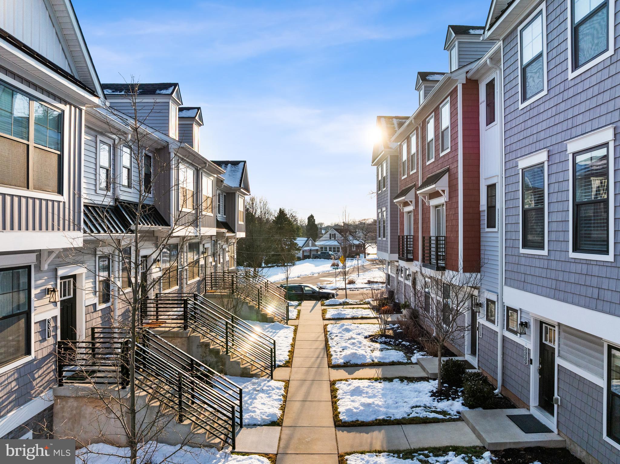 FREELAND SQUARE - Residential