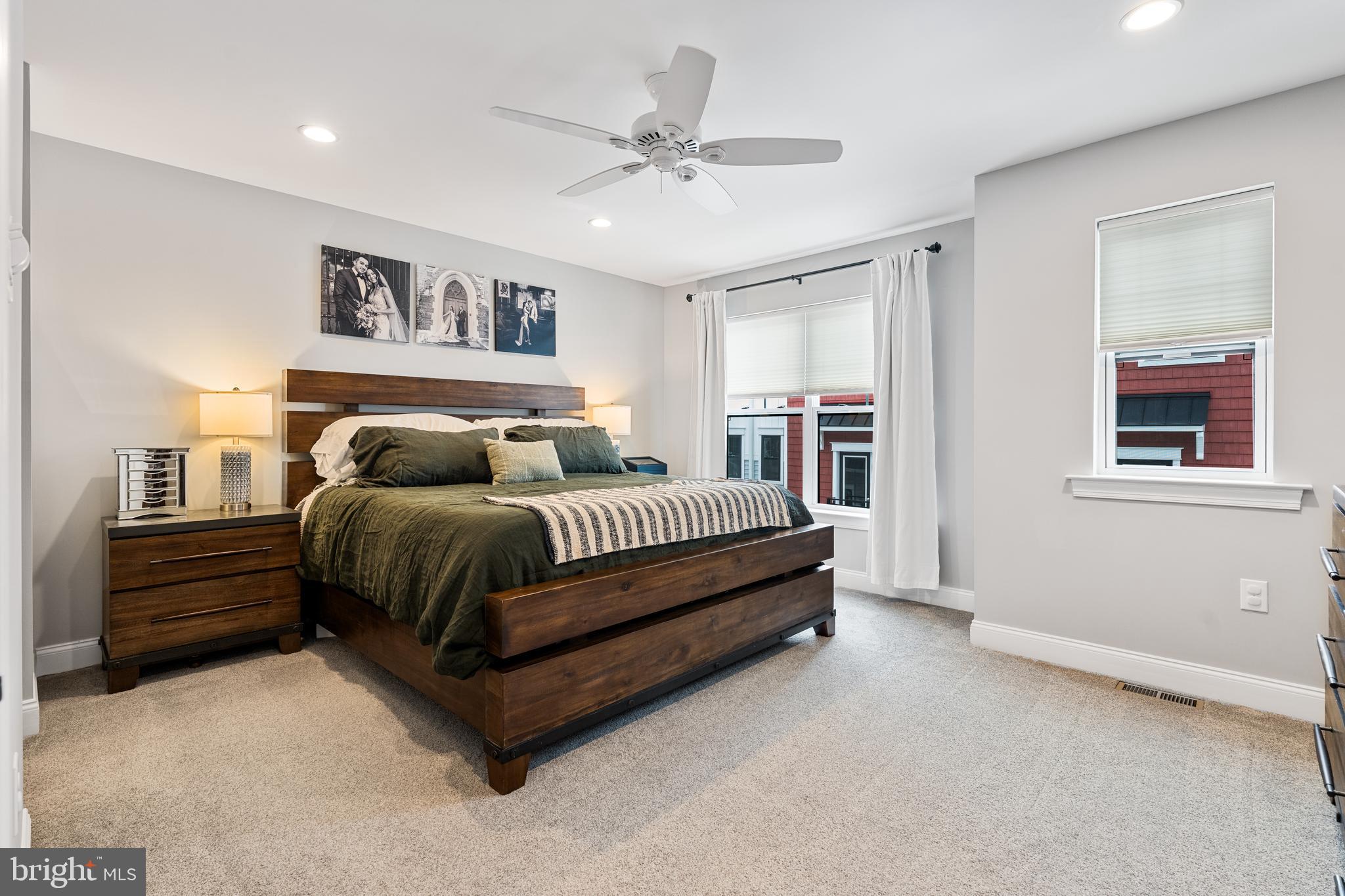 FREELAND SQUARE - Residential