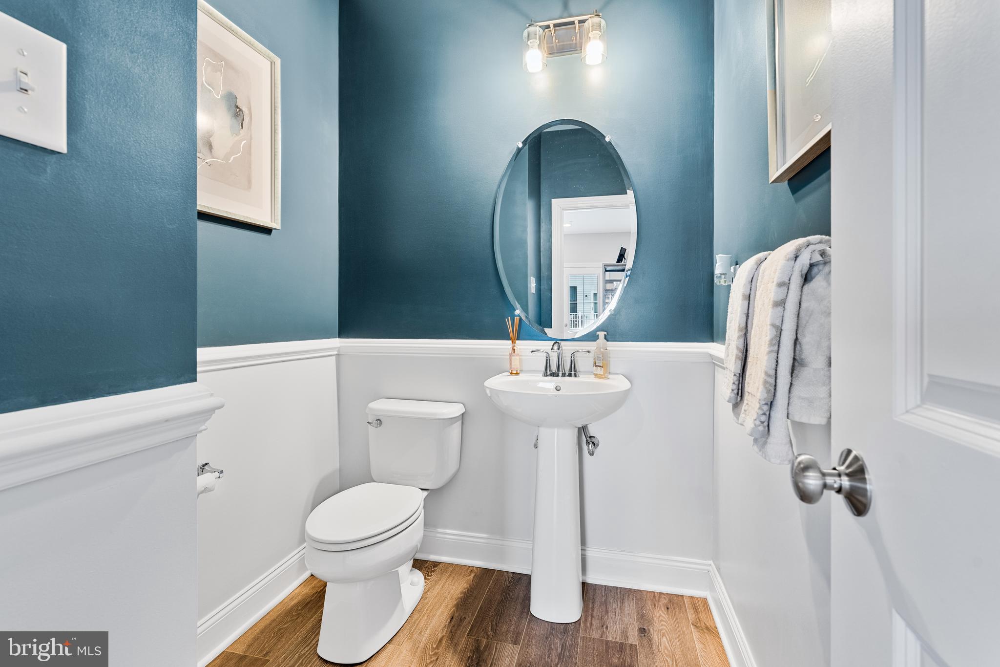 FREELAND SQUARE - Residential