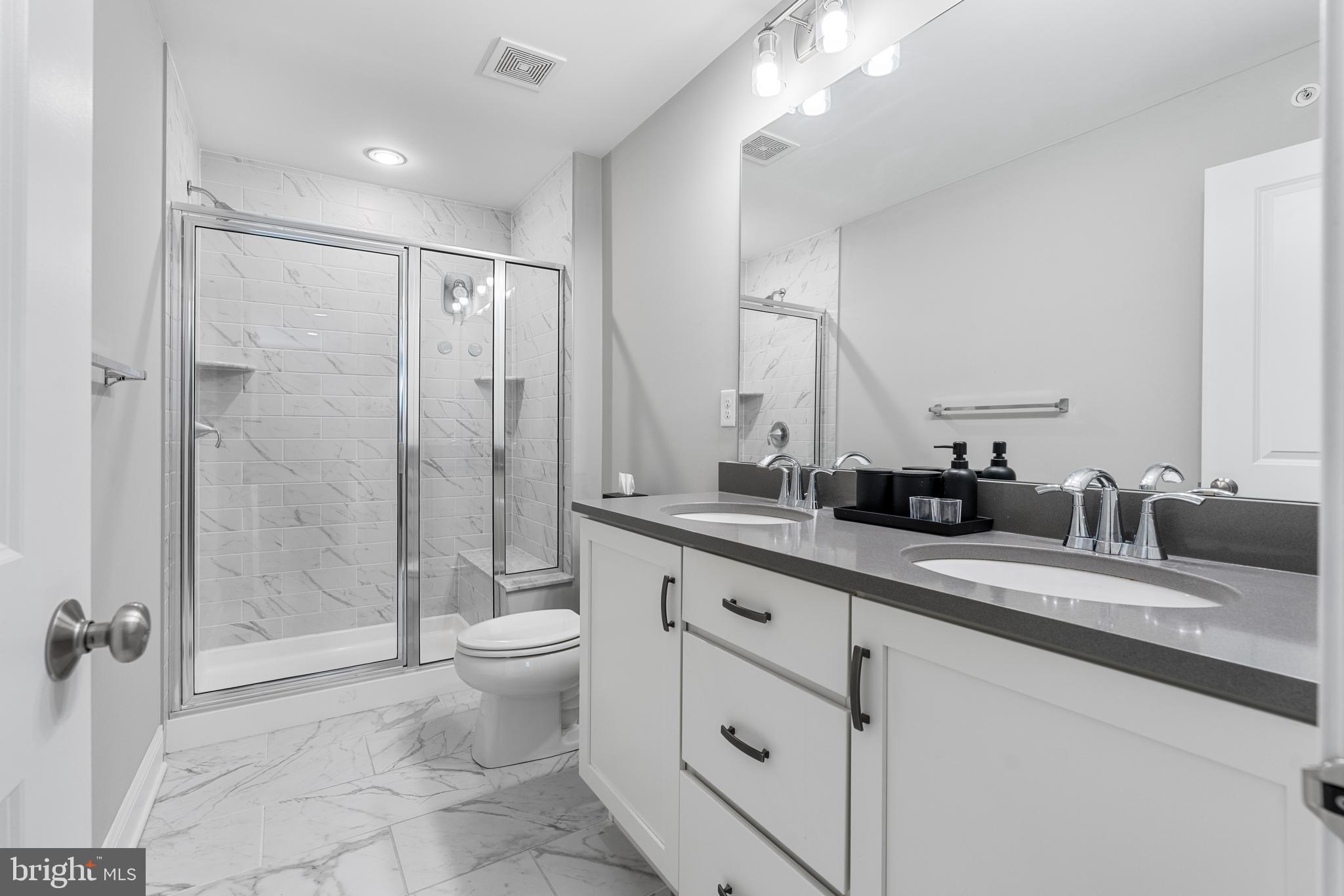 FREELAND SQUARE - Residential