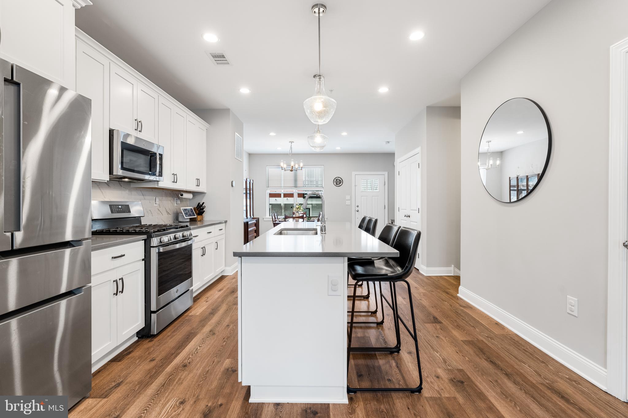 FREELAND SQUARE - Residential