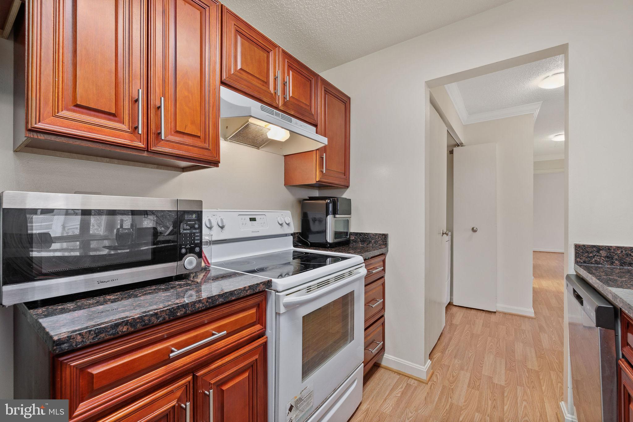 WINTERGATE AT LONGMEAD CROSSING - Residential