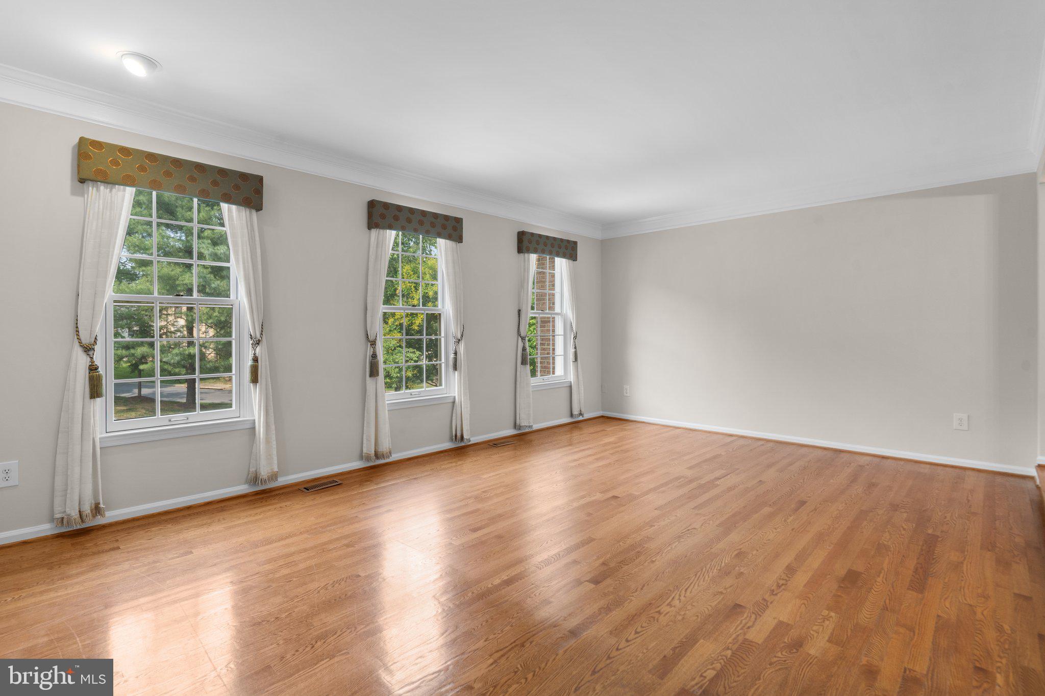 5902 BLOOMINGDALE TERRACE