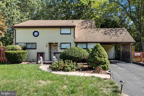 Photo of 12 Grove Lane, OLD BRIDGE, NJ 08857 (MLS # NJMX2010564)