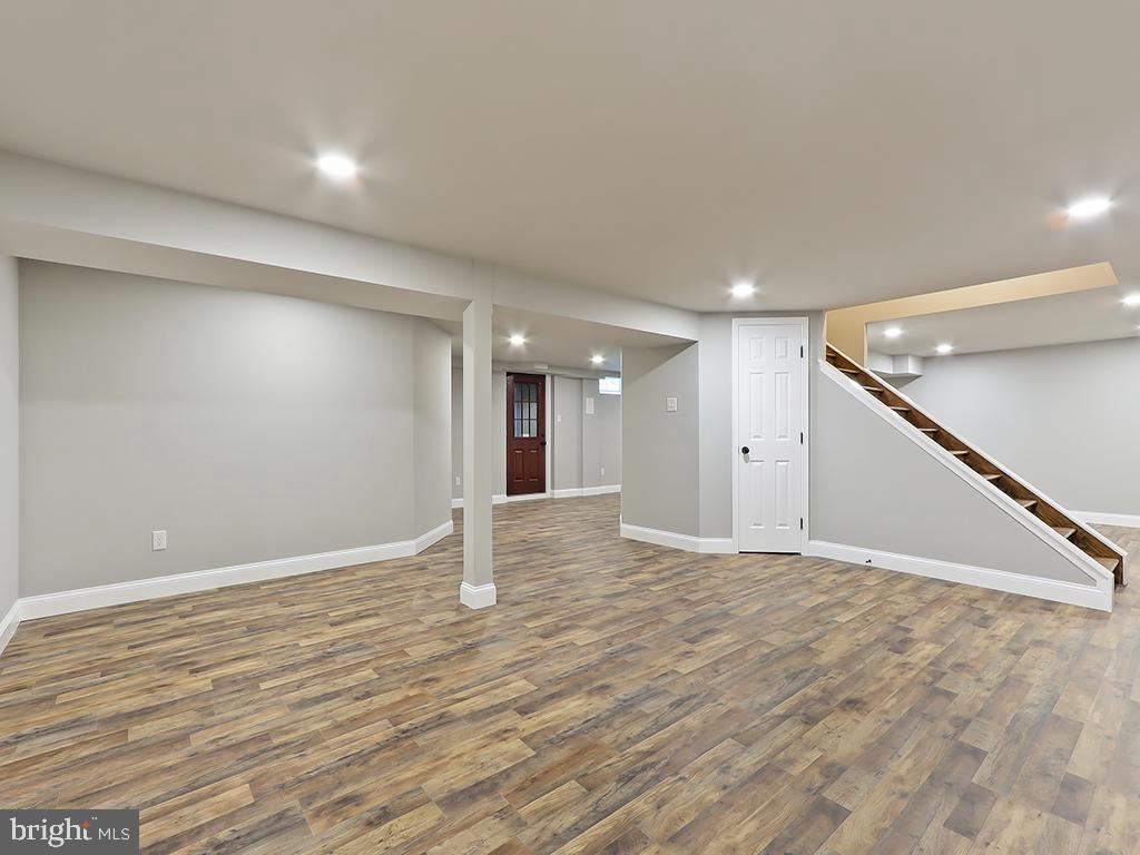 APPLEBACHSVILLE - Residential