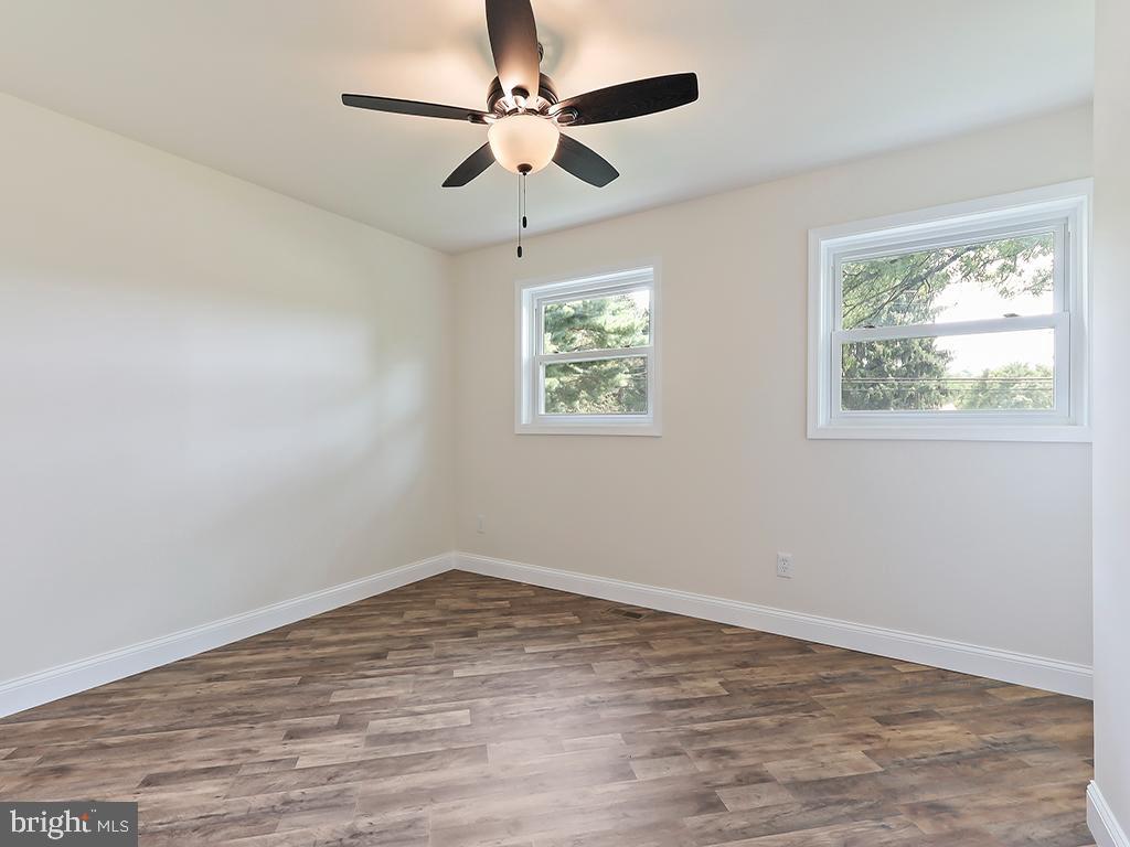 APPLEBACHSVILLE - Residential