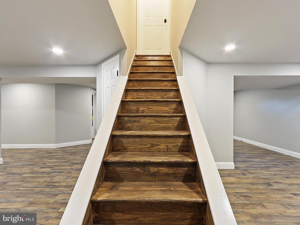 APPLEBACHSVILLE - Residential