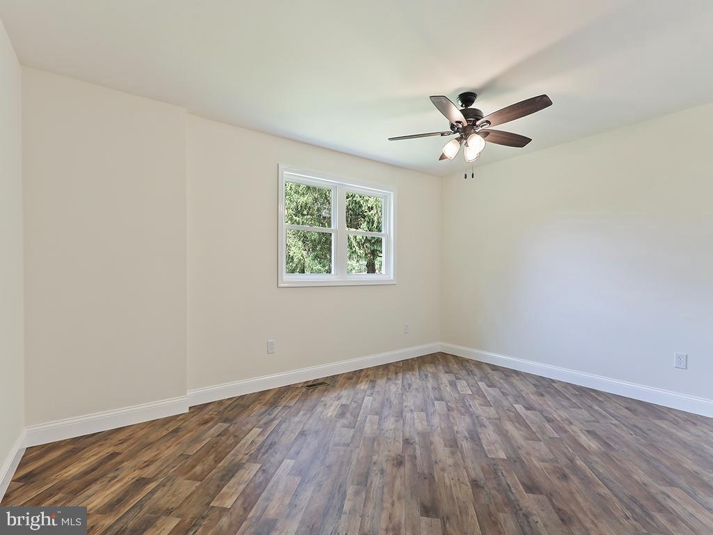 APPLEBACHSVILLE - Residential